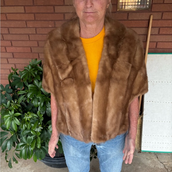 Womens S mink stole - Picture 10 of 12